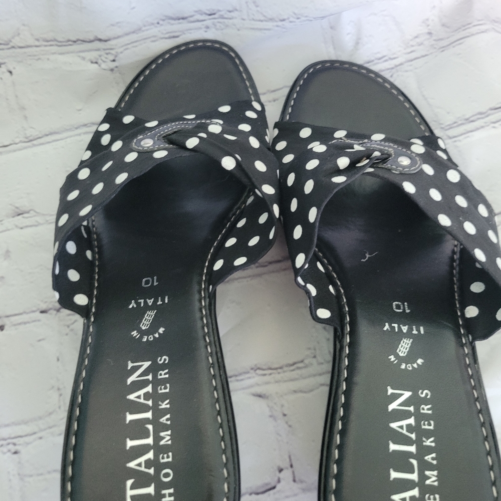 Womens wedges  size  10 polka-dot